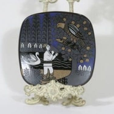 Arabia Kalevala vuosilautanen, 1998, suunnittelija Raija Uosikkinen, 1998, serikuva, Kalevala-aihe