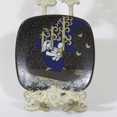 Arabia Kalevala vuosilautanen, 1993, suunnittelija Raija Uosikkinen, 1993, serikuva, Kalevala-aihe