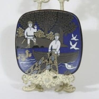 Arabia Kalevala vuosilautanen, 1997, suunnittelija Raija Uosikkinen, 1997, serikuva, Kalevala-aihe