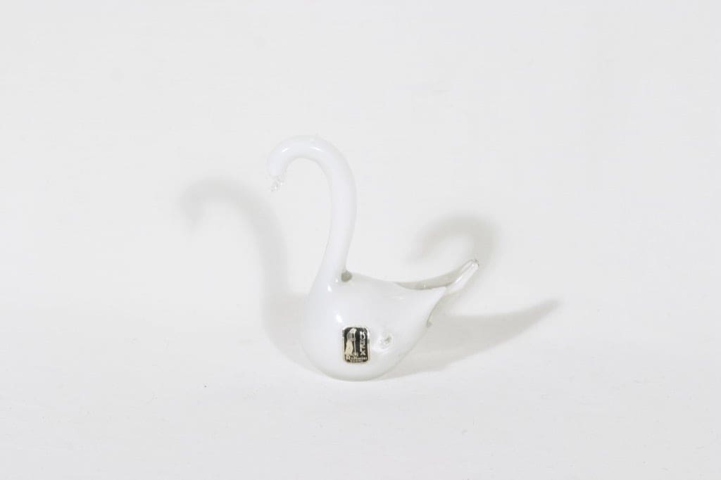 Kumela Joutsen koriste-esine, signeerattu, suunnittelija Armando Jacobino, signeerattu