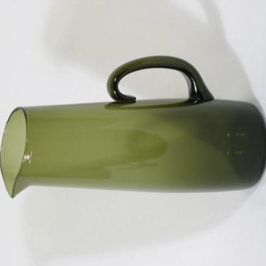 Iittala 2438 kaadin, oliivinvihreä, suunnittelija Erkki Vesanto, suuri