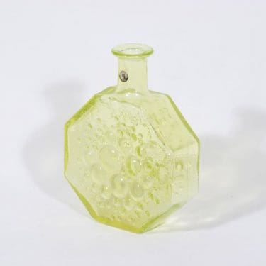 Riihimäen lasi Stella Polaris koristepullo, keltainen, suunnittelija Nanny Still,