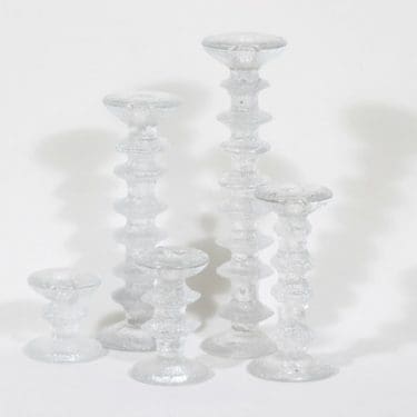 Iittala Festivo kynttilänjalat, eri kokoja, 5 kpl, suunnittelija Timo Sarpaneva, eri kokoja