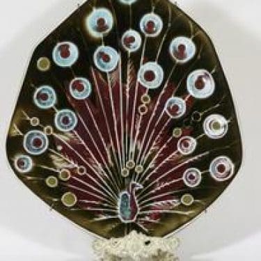 Arabia AH seinälaatta, käsinmaalattu, suunnittelija Annikki Hovisaari, käsinmaalattu, massiivinen, signeerattu