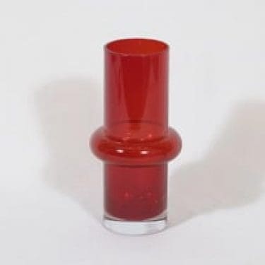 Riihimäen lasi 1562 maljakko, punainen, suunnittelija Tamara Aladin,