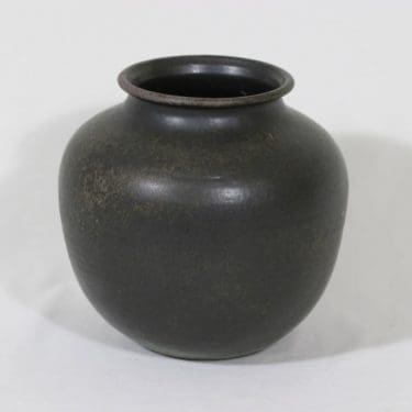 Arabia maljakko, signeerattu, suunnittelija Annikki Hovisaari, signeerattu, suuri