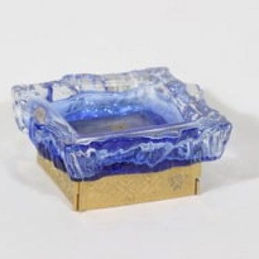 Kumela tuhka-astia, signeerattu, suunnittelija Eino Vänni, signeerattu, massiivinen, kullattu panta