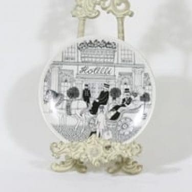 Arabia Piccolo koristelautanen, suunnittelija Raija Uosikkinen, serikuva