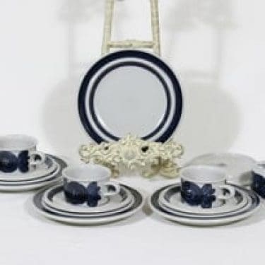 Arabia Anemone mokkakupit, käsinmaalattu, 4 kpl, suunnittelija Ulla Procope, käsinmaalattu, signeerattu