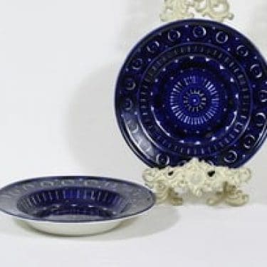 Arabia Valencia lautaset, syvä, 2 kpl, suunnittelija Ulla Procope, syvä, käsinmaalattu, signeerattu