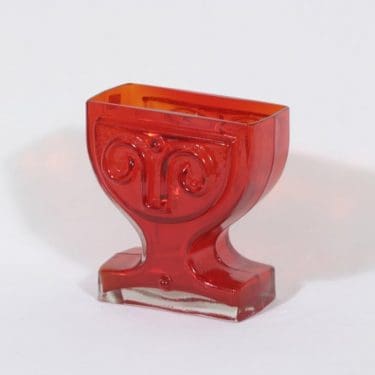 Riihimäen lasi Viktoriana maljakko, punainen, suunnittelija Helena Tynell,