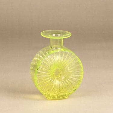 Riihimäen lasi Aurinkopullo koristepullo, 2/4, suunnittelija Helena Tynell, 2/4