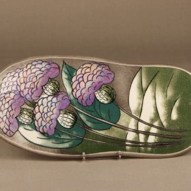 Arabia Tuulta purjeisiin seinälaatta, pieni, suunnittelija Heljä Liukko-Sundström, pieni, serikuva, signeerattu