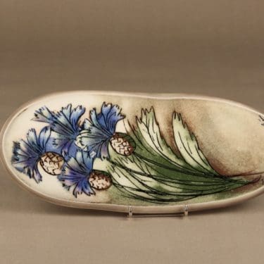 Arabia Suomen neito seinälaatta, suunnittelija Heljä Liukko-Sundström, serikuva, signeerattu