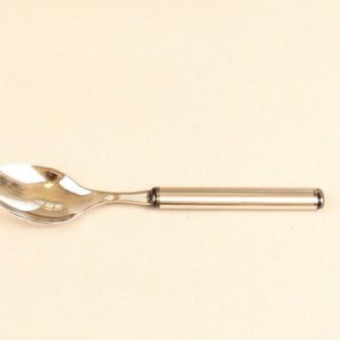 Hackman Elegia lusikka, suunnittelija Ahti Majuri,