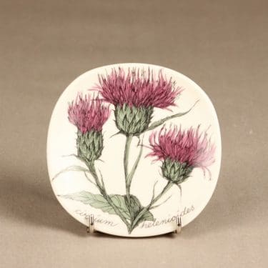 Arabia Botanica koristelautanen, Huopaohdake, suunnittelija Esteri Tomula, Huopaohdake, kukka-aihe