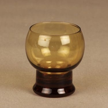 Riihimäen lasi Old King Cole juomalasi, ruskea, suunnittelija Erkkitapio Siiroinen,