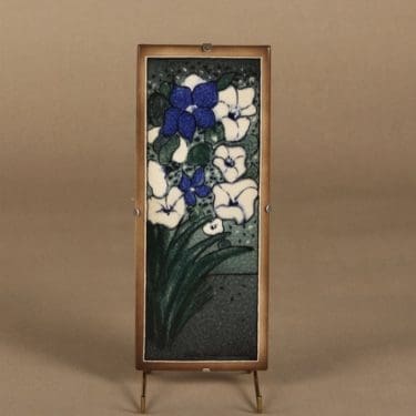 Arabia koristelaatta, Kesällä kerran, suunnittelija Heljä Liukko-Sundström, Kesällä kerran, serikuva, signeerattu