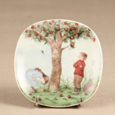 Arabia Neljä vuodenaikaa seinälautanen, Syyssato, suunnittelija Kaarina Kaila, Syyssato, serikuva