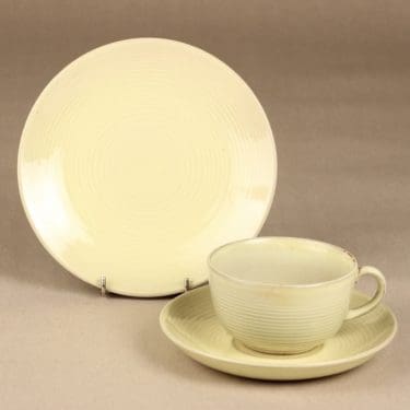 Arabia ARA teekuppi, suunnittelija Michael Schilkin,