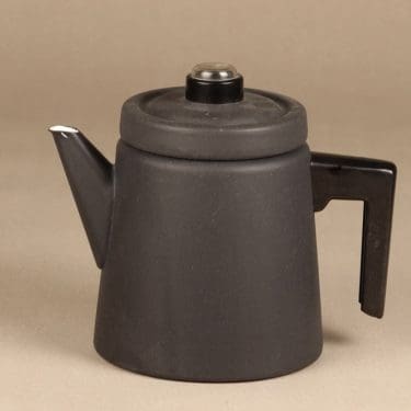 Finel Pehtoori kahvipannu, 1,5 l, suunnittelija Antti Nurmesniemi, 1,5 l