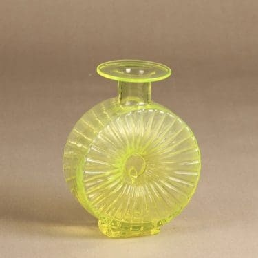 Riihimäen Lasi Aurinkopullo koristepullo, 2/4, suunnittelija Helena Tynell, 2/4