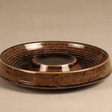 Arabia Mahonki tuhka-astia, ruskea, suunnittelija Ulla Procope, ruskea lasite, signeerattu