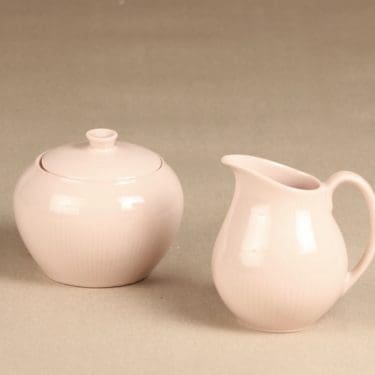 Arabia Sointu sokerikko ja kermakko, vaaleanpunainen, suunnittelija Kaj Franck,