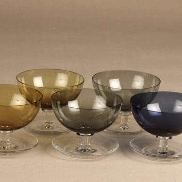 Nuutajärvi Jäätelömalja jälkiruokamaljat, eri värejä, 5 kpl, suunnittelija Saara Hopea,