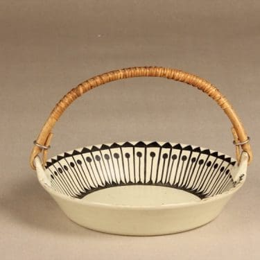 Kupittaan savi keramiikkakori, suunnittelija Orvokki Laine, käsinmaalattu, signeerattu