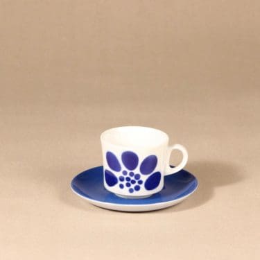 Arabia BR coffee cup, blown decoration