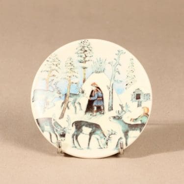 Arabia seinälautanen, Poromies talvella, suunnittelija Andreas Alariesto, Poromies talvella, Poromies talvella, lappi-aihe, naivismi