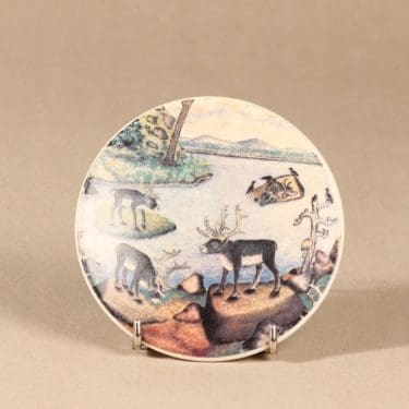 Arabia seinälautanen, Inarinjärven rannalla, suunnittelija Andreas Alariesto, Inarinjärven rannalla, Inarinjärven rannalla, lappi-aihe, naivismi