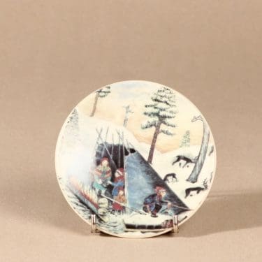 Arabia seinälautanen, Rakovalkealla, suunnittelija Andreas Alariesto, Rakovalkealla, Rakovalkealla, lappi-aihe, naivismi