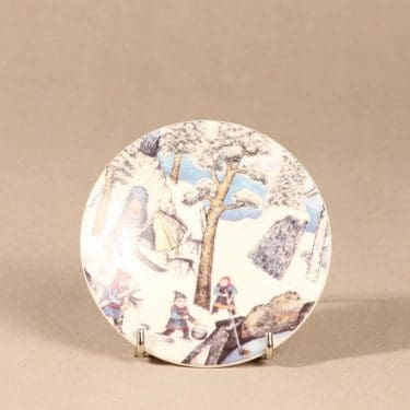 Arabia seinälautanen, Vedenhaku, suunnittelija Andreas Alariesto, Vedenhaku, Vedenhaku, lappi-aihe, naivismi