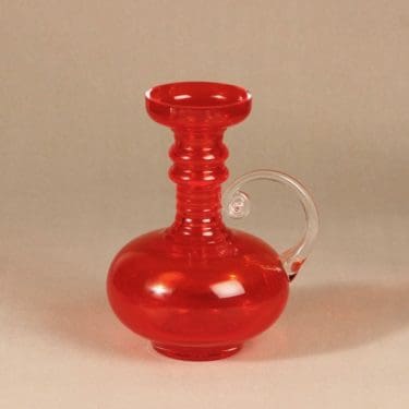 Riihimäen Lasi Kleopatra maljakko, punainen, suunnittelija Tamara Aladin,