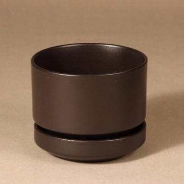 Arabia SN1 kukkaruukku, ruskea, suunnittelija Richard Lindh,