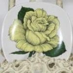 Arabia Botanica Suomuurain Lakka koristelautanen, suunnittelija Esteri Tomula