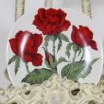 Arabia Botanica Suomuurain Lakka koristelautanen, suunnittelija Esteri Tomula