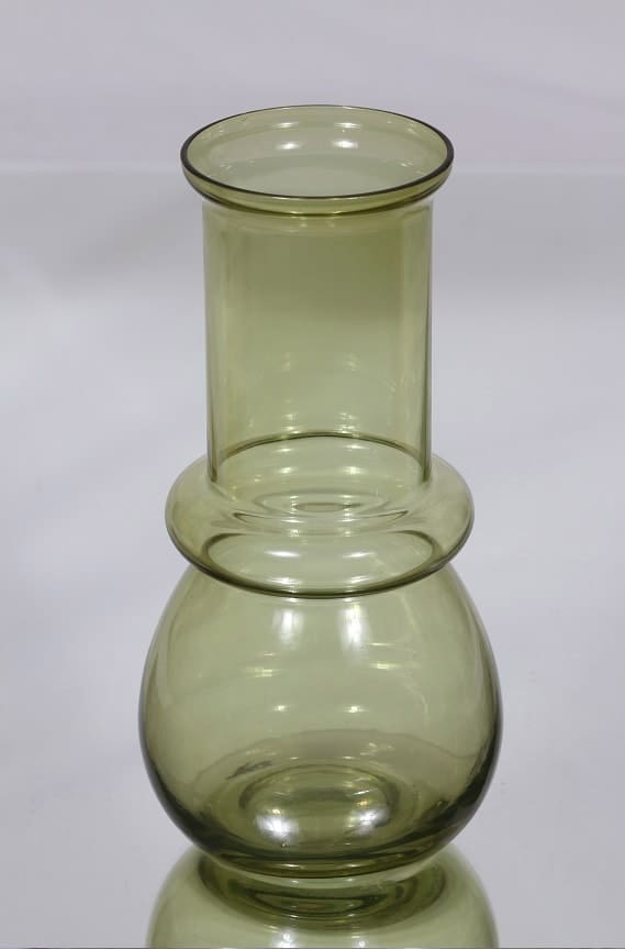 Riihimäen lasin tätä maljakkomallia ei ole koskaan signeerattu.