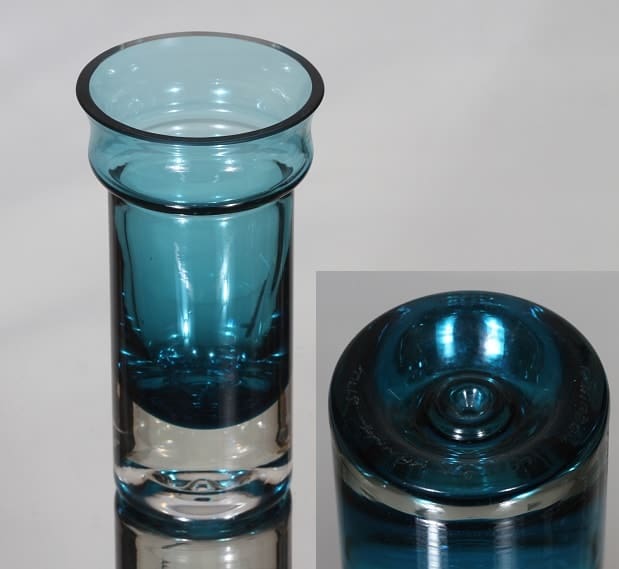 Rondossa on huomattavia valmistusvirheitä. Signeeraus poikkeaa tehtaan aikoinaan käyttämästä tyylistä. Signeeraus on todennäköisesti väärennetty.