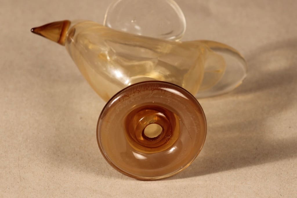 Nuutajärvi bird, Sieppo on foot, designer Oiva Toikka, signed, 5