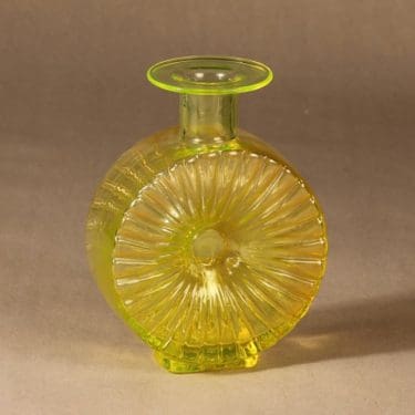 Riihimäen lasi Aurinkopullo, Koko 2/4, suunnittelija Helena Tynell, Koko 2/4, Koko 2/4