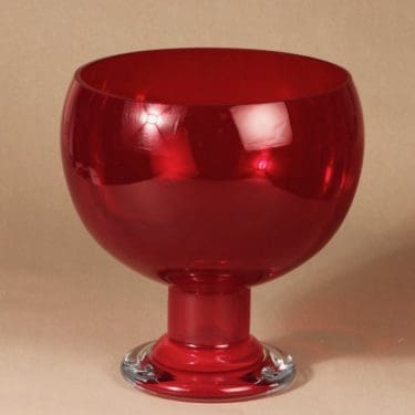 Kumela 2556 malja, lila, suunnittelija Sirkku Kumela-Lehtonen, jalallinen