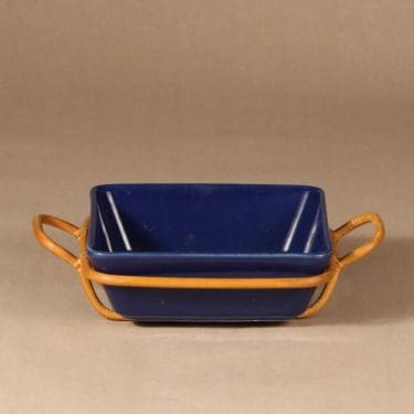 Arabia Kilta bowl, rattan rack, blue, designer Kaj Franck