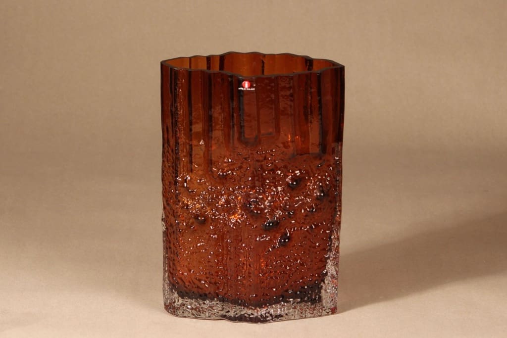 Iittala Pinus maljakko, ruskea, suunnittelija Tapio Wirkkala,