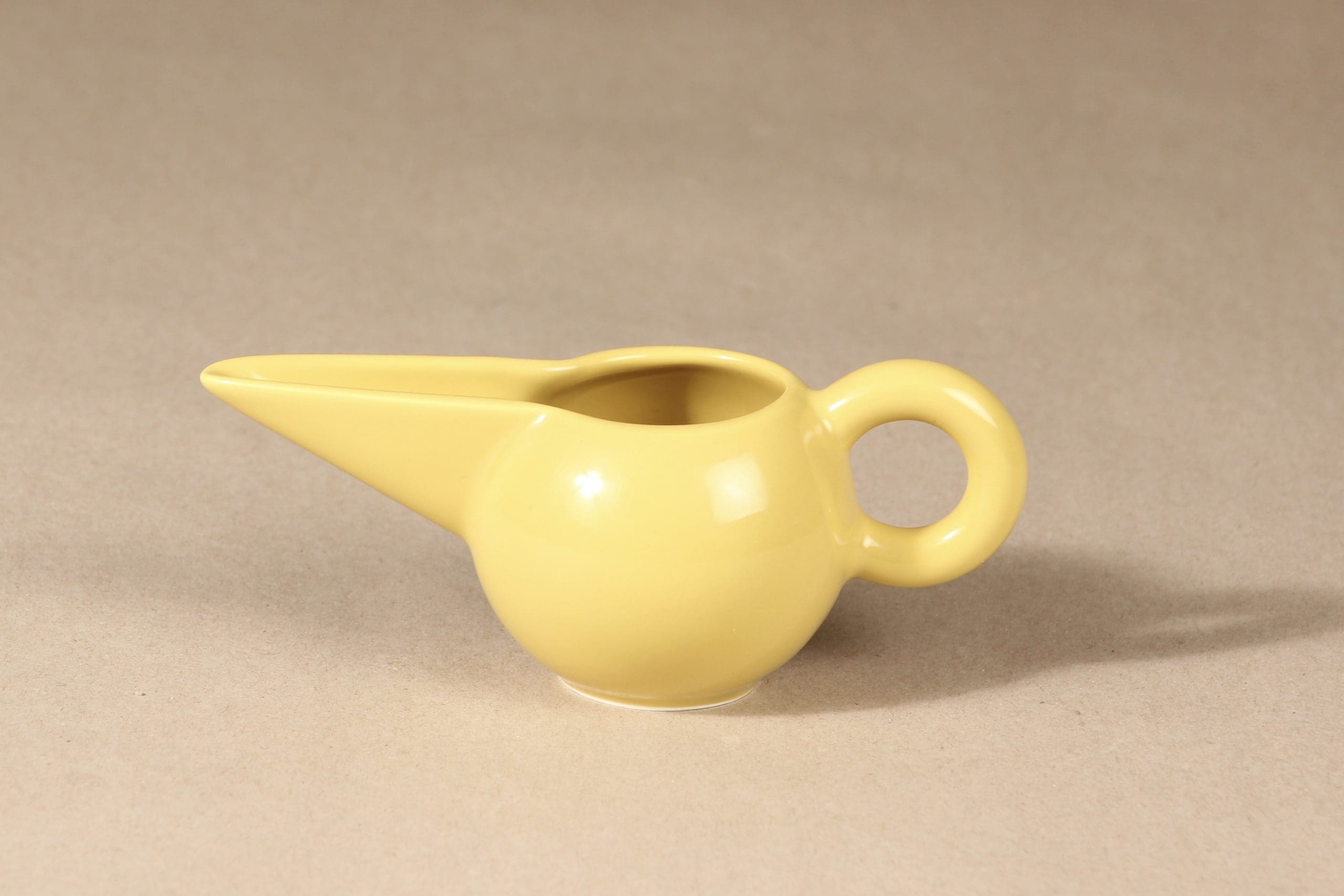 Arabia Storybirds Omar creamer, yellow design Kati Tuominen-Niittylä photo 2