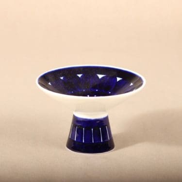 Arabia Valencia kynttilänjalka, käsinmaalattu, suunnittelija Ulla Procope, käsinmaalattu, käsinmaalattu, signeerattu