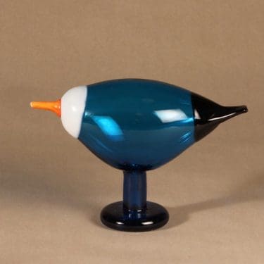 Nuutajärvi lintu , Rantaharakka, suunnittelija Oiva Toikka, Rantaharakka, jalallinen, signeerattu