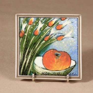 Arabia Onnellinen omena, seinälaatta, suunnittelija Heljä Liukko-Sundström, seinälaatta, serikuva, pieni